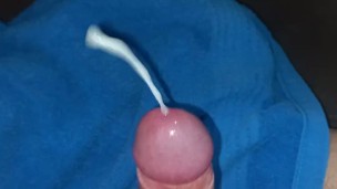 me masturbo en el baño de la oficina