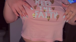 Cumplí 18 años y está es mi revelación de tetas - Aryastone