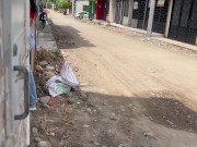 extraño entra a mi casa a ofrecerme sexo a cambio de dinero ( no creeran como terminio) 1/16