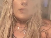 Clouds - Screenshot 5 of 16 - Smoking