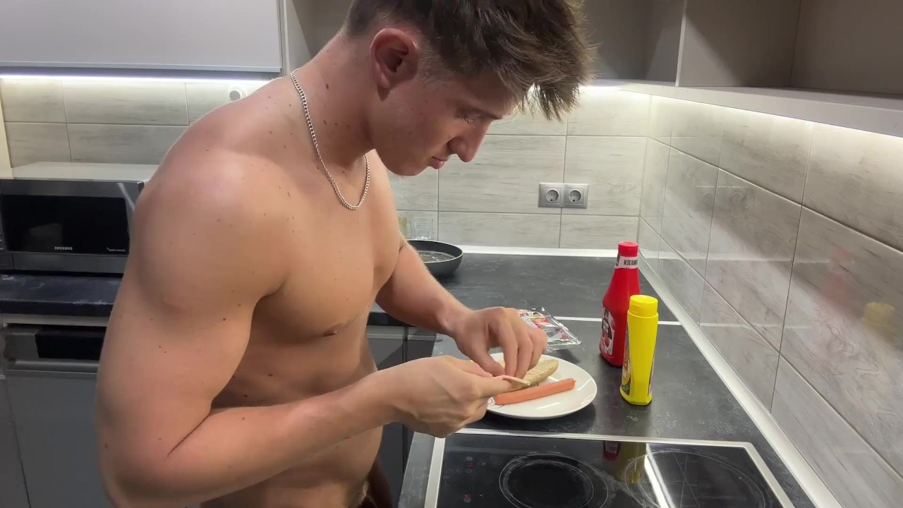 Hotdog , Naked Cooking - Free Sex Video - RedTube