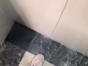 mi cornudo esposo me descubre con otro y se nos une - trio - doble cum - en español 1/16