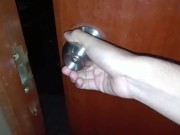 Chica desconocida me hace garganta profunda en una tenebrosa casa abandonada y me corro 2 veces