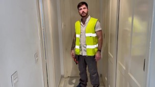 TRICKED & SHRUNK BY GIANT PLUMBER 4 WORSHIP & VORE