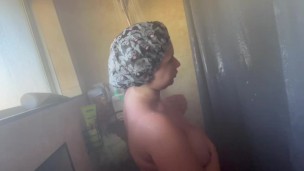 TAKE A SHOWER WITH VANILLA FAITH ARDALAN