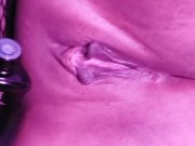 SAFADINHA BRINCANDO COM SUA BUCETA ESCONDIDA DOS PAIS TODA MOLHADINHA 1/16