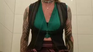 Sissy slut fucks her toy