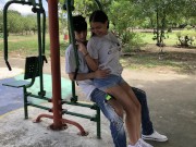 ¿porque el hermanastro mayor quiere que su hermanastra morena le chupe la polla? 15/16