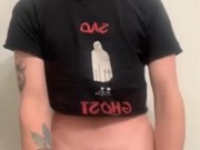 Twink jerks off until he busts on counter