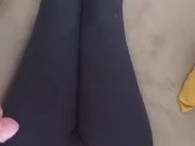 I come to cum on her leggings while she reads 6/16