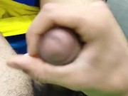 Bati uma punheta no banheiro 13/16