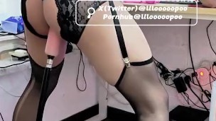 [Sissy] Fuckingmachine fucking my hole while I playing LOL.