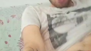 Jerk Off Con Grossa Bestia Di Questo Ragazzo Dotato Ed Eccitato