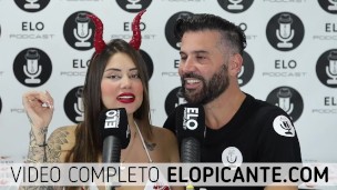 ELO PODCAST LE PASA EL HIELO POR LAS TETAS A SARA BLONDE