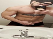 Buff Bisexual Takes Cock Out And Poses For Onlyfans 9/16