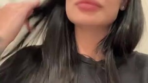 TATTOOED MILF SQUIRTS AFTER VIDEOCALL WITH FAN