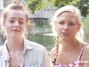 Ersties - Gabi befriedigt Lisa mit Zungenlecken 12/16