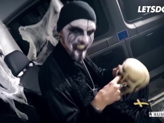 Sluts Lena Nitro & Lullu Gun Fucked By Masked Guys On Halloween – LETSDOEIT