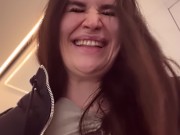 Tik-Tok model riskily fucks her pussy at the mall making her squirt 7/16