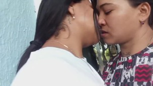 le doy una deliciosa lamida de coño a la veterinaria por haber curado a mi mascota