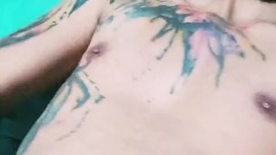 De madrugada y cachondo con la verga dura como siempre...