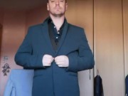 LongJohn0Hara changing from his gym gear into his dinner date green date suite 16/16