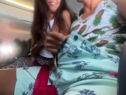 Делаю минет в самолете, пока меня не спалили с членом во рту - Screenshot 13 of 16 - Risky