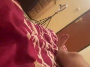 سعوديه قحبه تخون زوجها مع اي واحد عشان بتعشق الزبونيك - Screenshot 4 of 16 - Big Boobs