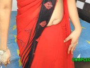 Komal ne hair cutting ke liye pooja salon se stylish bulaya tha 2/16