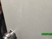 Komal ne hair cutting ke liye pooja salon se stylish bulaya tha 8/16