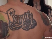 CHICO SUERTUDO! Sus vecinas culonas le piden leche 🥛 y terminan folladas (ANAL) - Villa Anderson 1/16