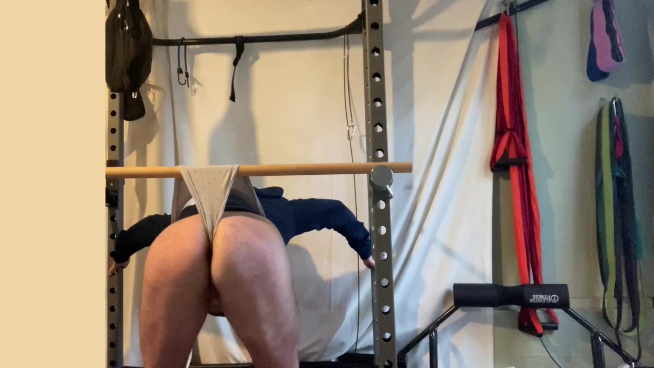 Hanging Wedgie Fetish - Frontal Wedgie puts pressure on my ...