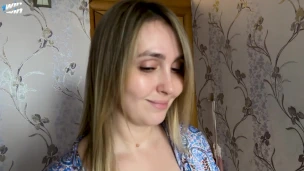 2 series. My best friend's mom turned out to be a very hospitable MILF - Video Porno Gratuite HD | Charmeuse X