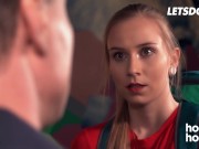 Kinky Chick Sirena Sweet Loves Being Fucked By Foreign Cock - HORNY HOSTEL 3/16