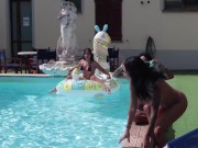 Lesbos in the pool with Giulia Diamond, Ale Danger and Benny Green hot and sexy for you 6/16