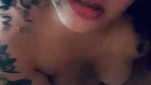 Femdom JOI -Tu mala hermanastra te hace edging con medias pero te reemplaza por una polla más grande