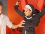 Monja Latina malcriada recibe lo que merece 3/16