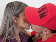 Vecino mis padres me dejaron sola en casa, me acompañan? mi primera vez haciendo esto! Naty Delgado 3/16