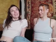 Ersties - Zora und Innana bringen sich gegenseitig zum Squirten 4/16