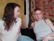Ersties - Zora und Innana bringen sich gegenseitig zum Squirten 9/16