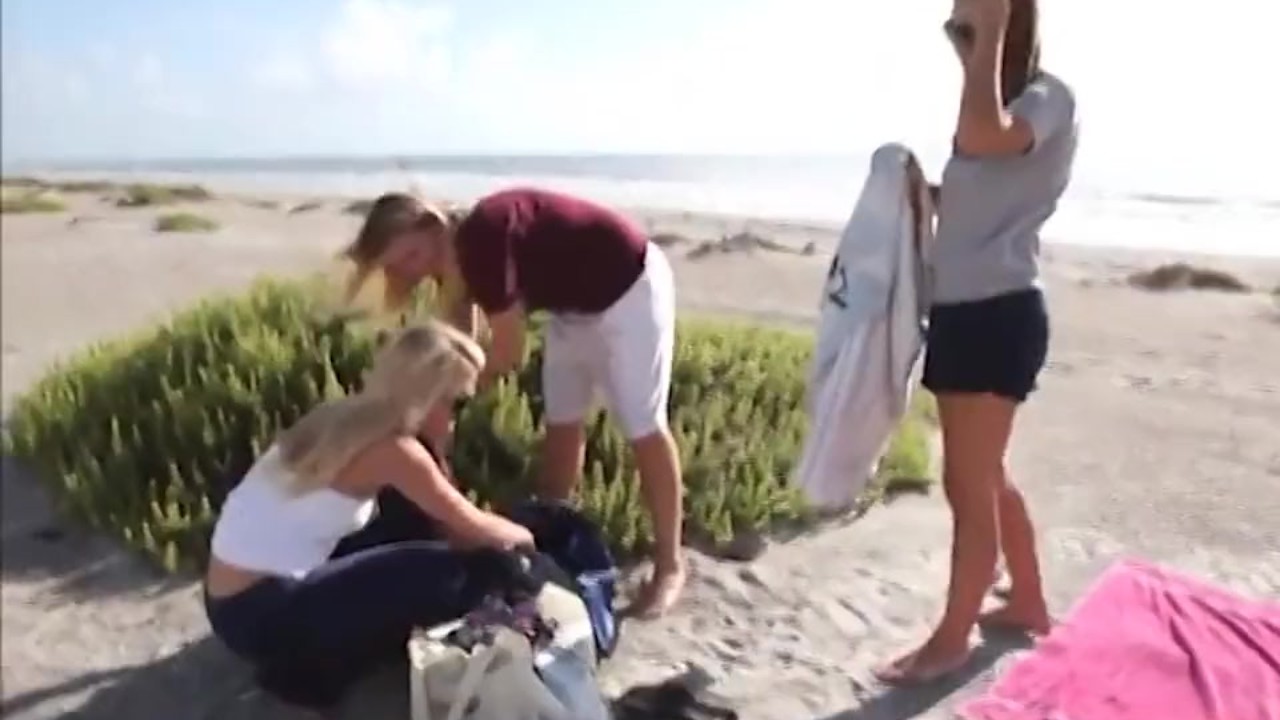 Topless teens get wet - RedTube