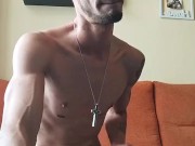 Alexxblackk se corre bien rico