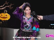 Milf cachonda decide ir a mi apartamento y no a su fiesta de Halloween - Gatidiosa 6/16