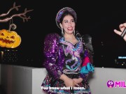 Milf cachonda decide ir a mi apartamento y no a su fiesta de Halloween - Gatidiosa 9/16