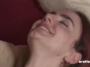 Ersties - Ida und Claudia verwöhnen sich gegenseitig mit Dildo und Strap-on 14/16