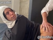 Monja argentina termina cubierta en la leche del sacerdote 10/16