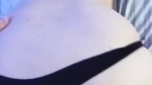 Le gusta en cuatro con un dedito en el culo 💅😈