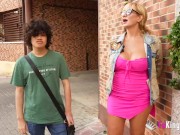 Mature Victoria Vera wants to have a sexy adventure with a youn guy 10/16