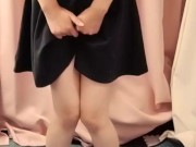 巨乳が私服でおしがまおもらし 9/16