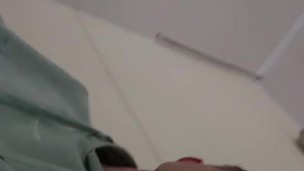 часть 2 подглядывал как твинк дрочит на лестичной плошадке